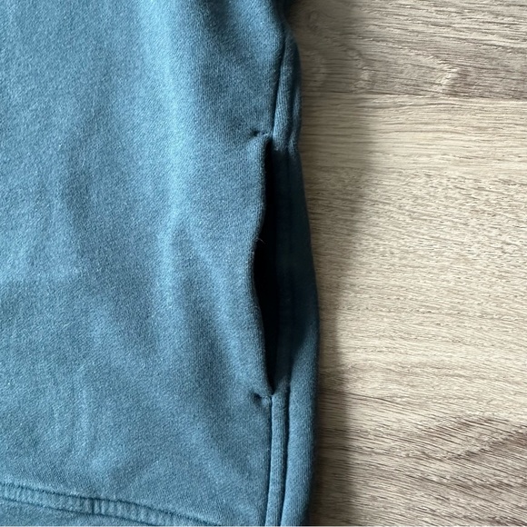 Lululemon To You Tunic with Pockets - Picture 4 of 5